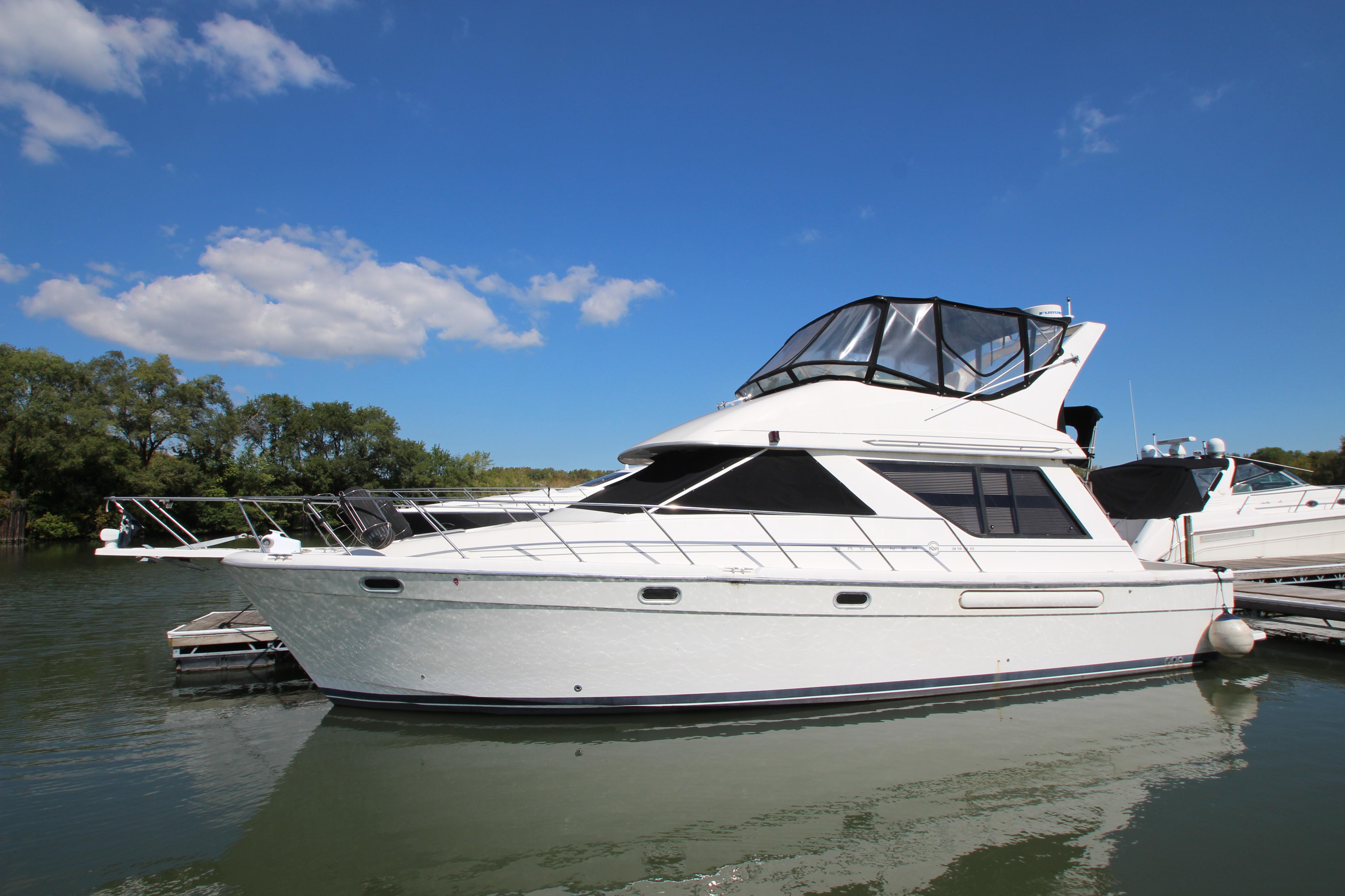 Bayliner-4004